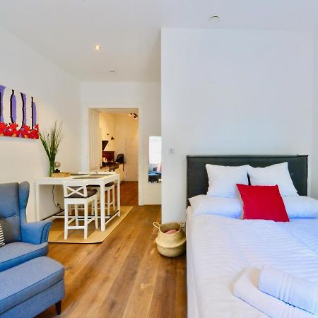 Charming Studio In Servitenviertel II Виена Екстериор снимка